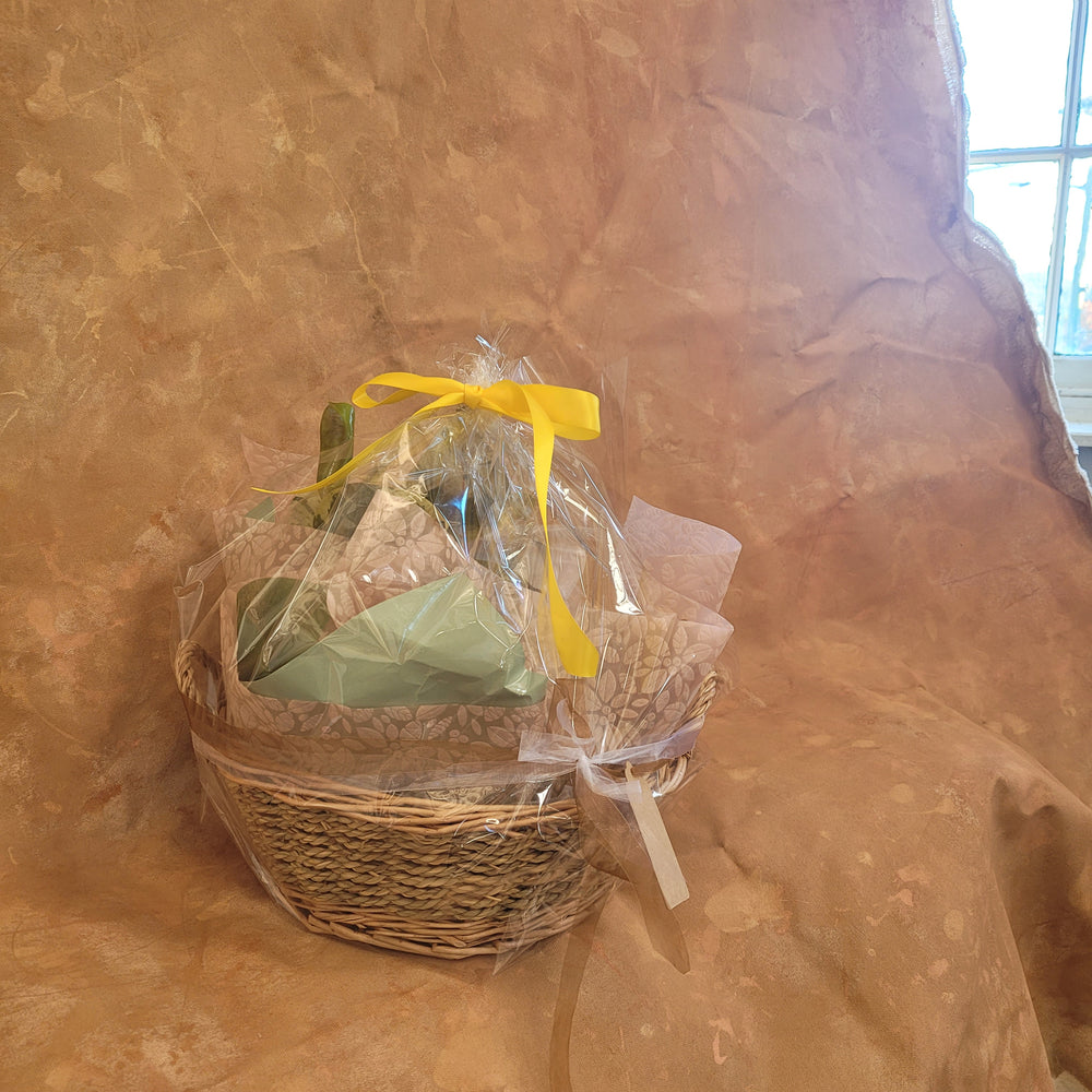 
                  
                    Gardener's Hamper
                  
                